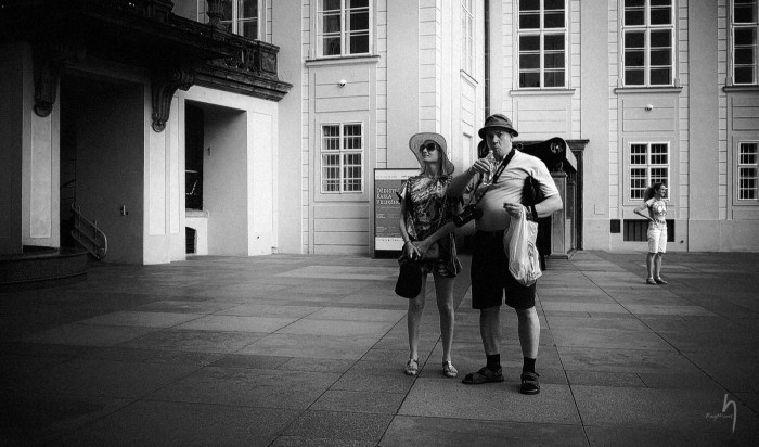 THE REAL TOURISTS-1600